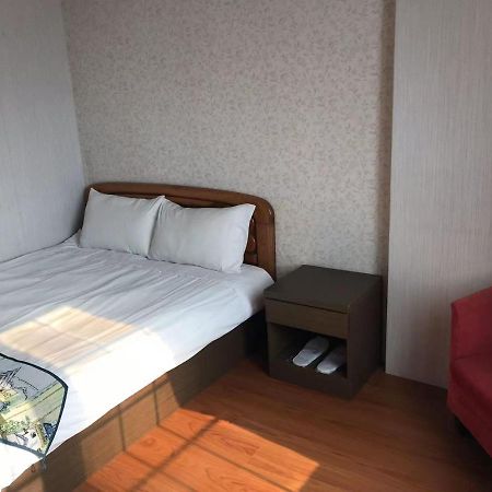 Red Roof B&B Jinhu Bagian luar foto