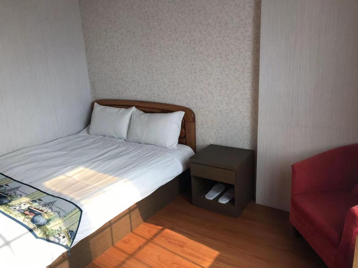 Red Roof B&B Jinhu Bagian luar foto