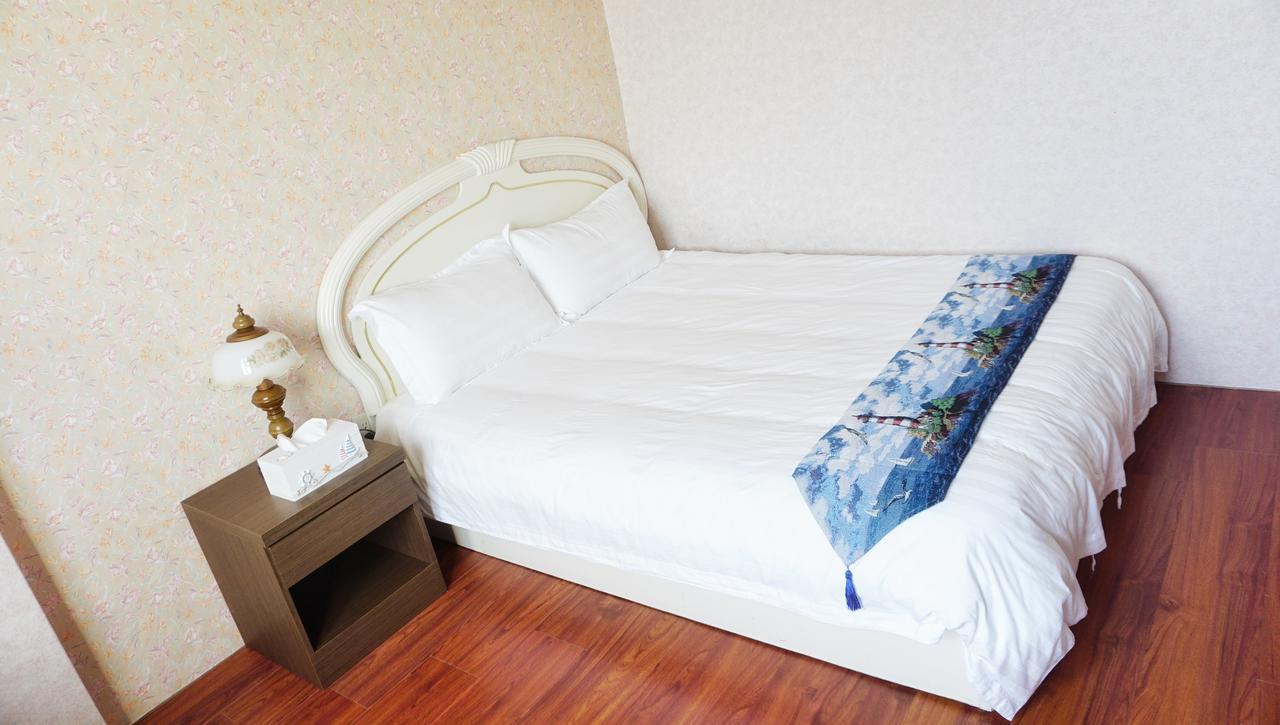 Red Roof B&B Jinhu Bagian luar foto